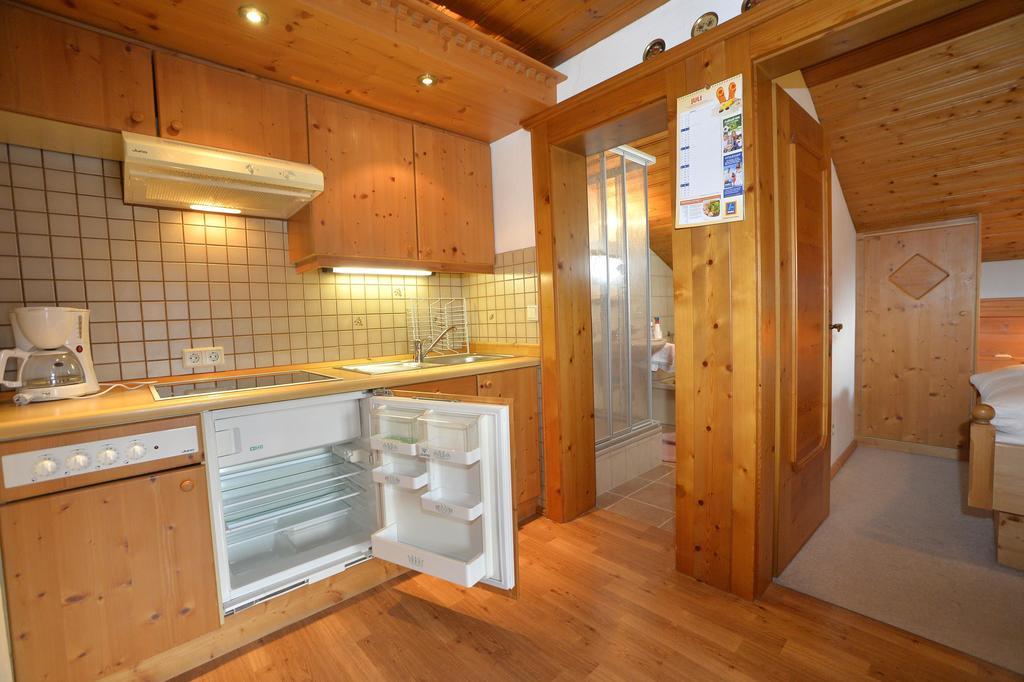 Ferienwohnung Fischerhof 로이타쉬 객실 사진